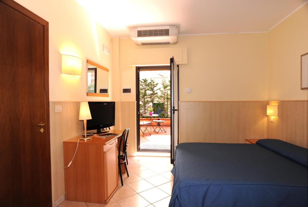 Villa Santacroce San Giovanni Rotondo Kamer foto